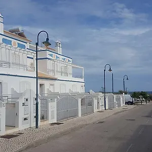 https://villa-lota.hotelaalgarve.com